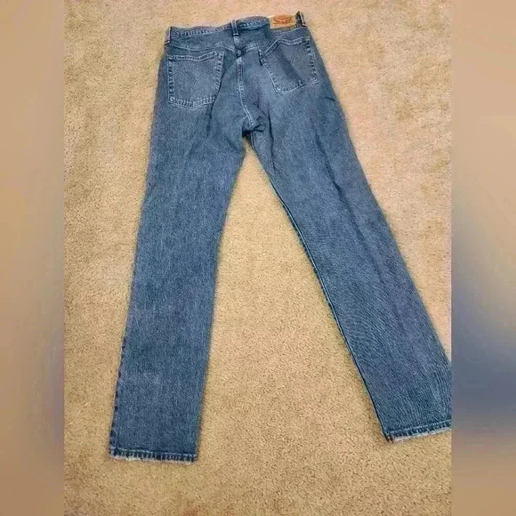 Levi Medium Wash Blue Jeans Straight Leg 30X32 Men #B37 - Picture 5 of 5